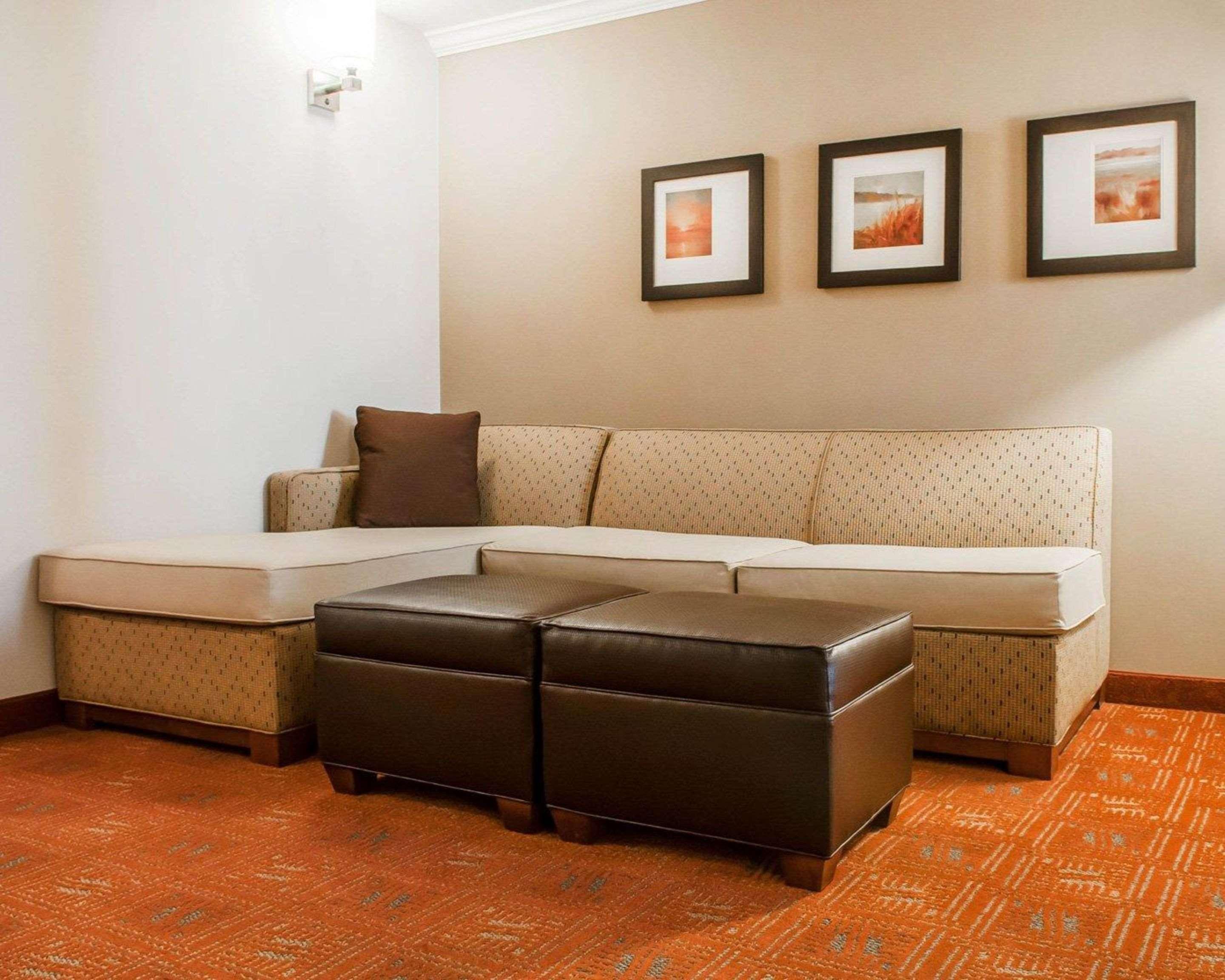 Comfort Suites Фармингтон Экстерьер фото